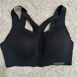VICTORIA’S SECRET SPORTS BRA